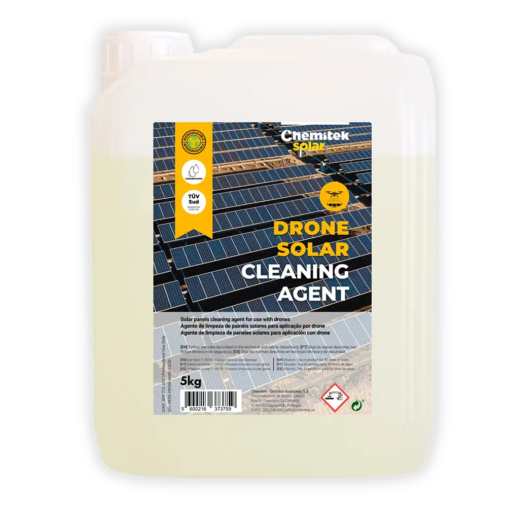 produit entretien pour panneaux solaires drone solar cleaning agent fabrique par chemitek solar et distribue par voltaclean shop